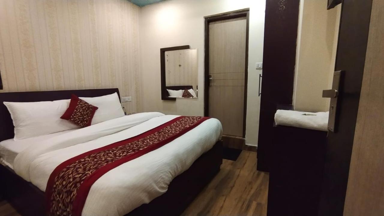 Mountain Zest-Simla Royale Near Mall Road-Free Pickup From Railway Station Simla Exterior photo