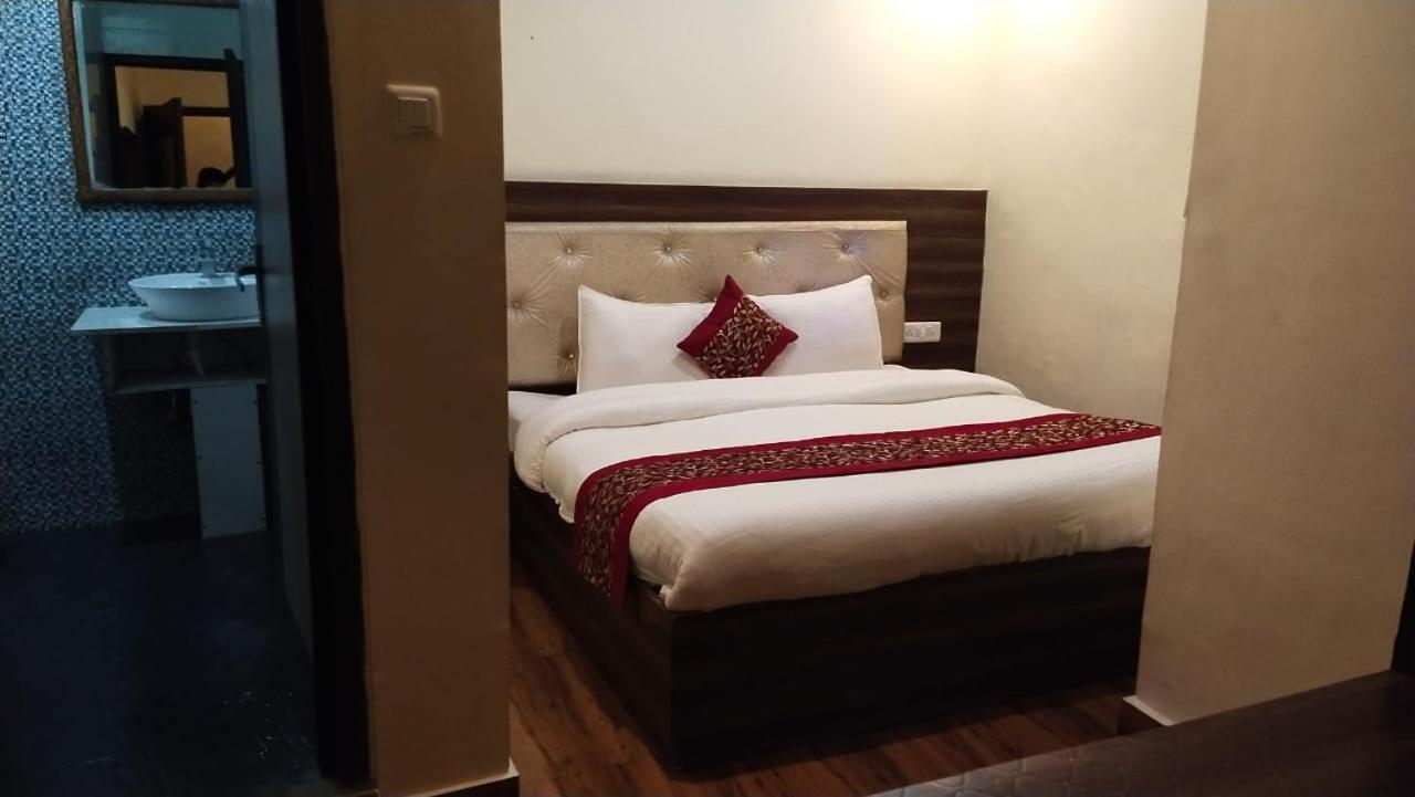 Mountain Zest-Simla Royale Near Mall Road-Free Pickup From Railway Station Simla Exterior photo